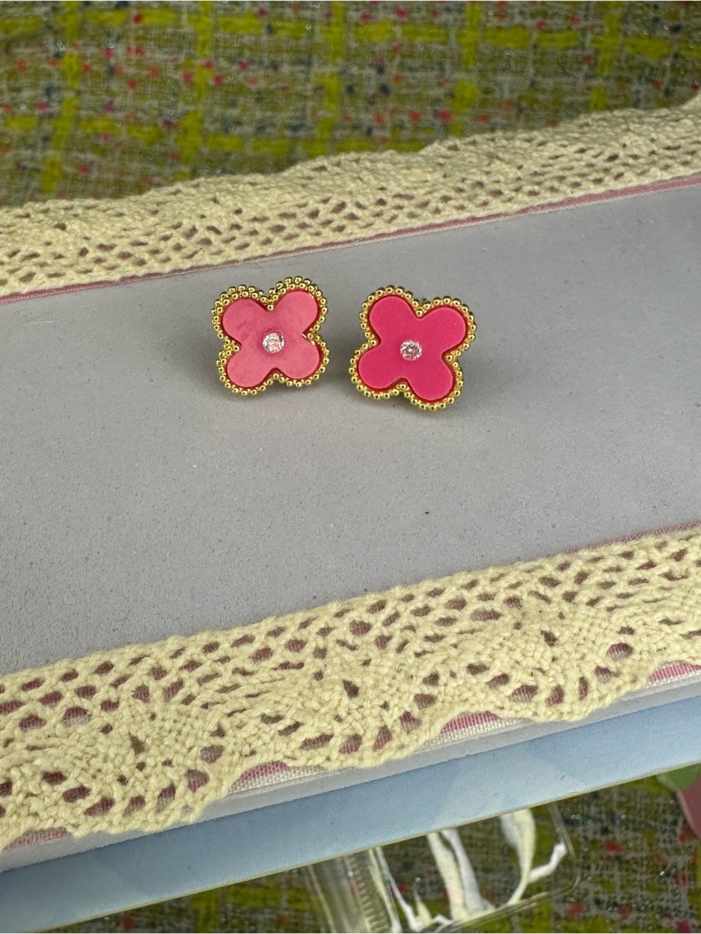 AA great Pink Flower Stud Earrings with Gold Accents